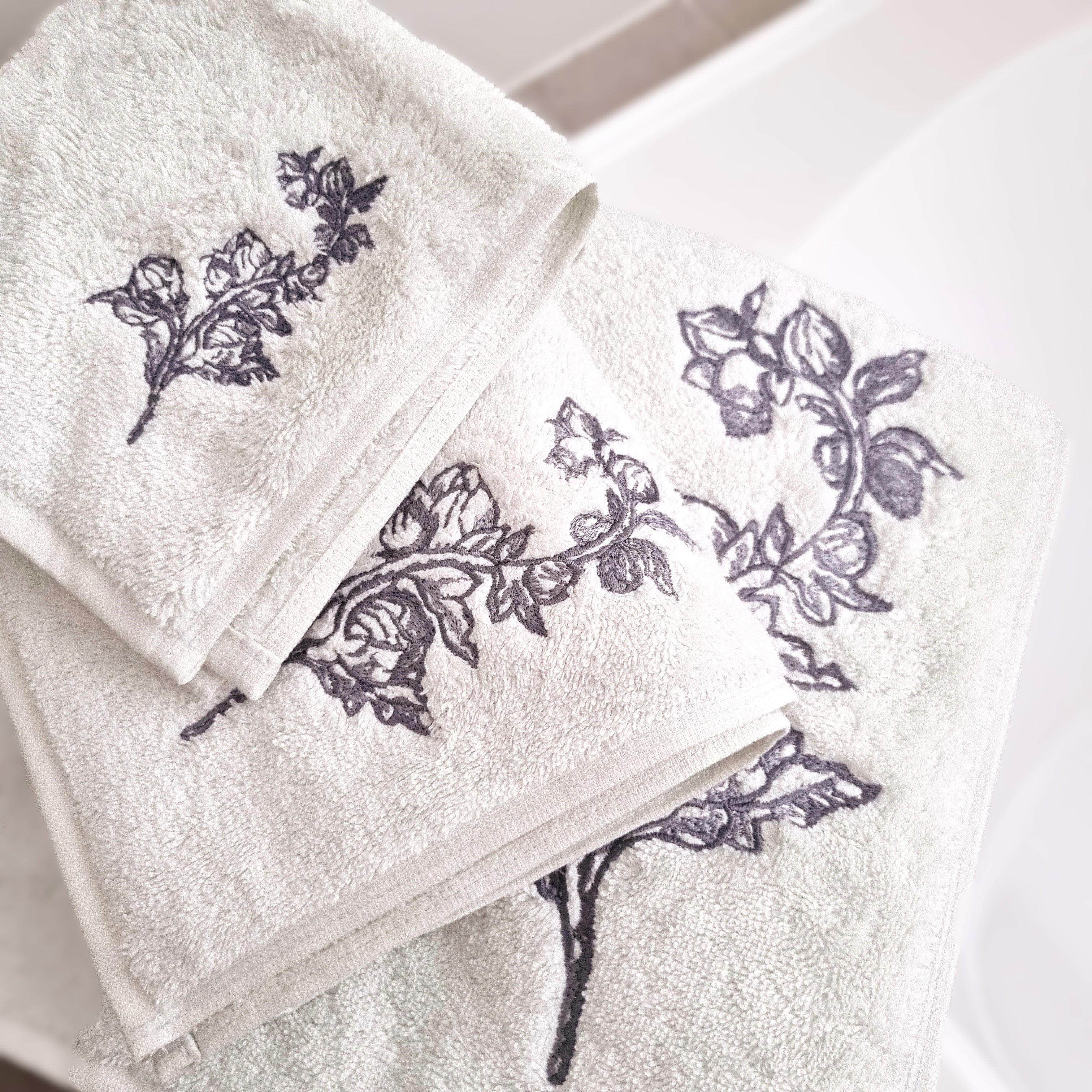 Adeline Joie Bath Towel - Syra Kalyva